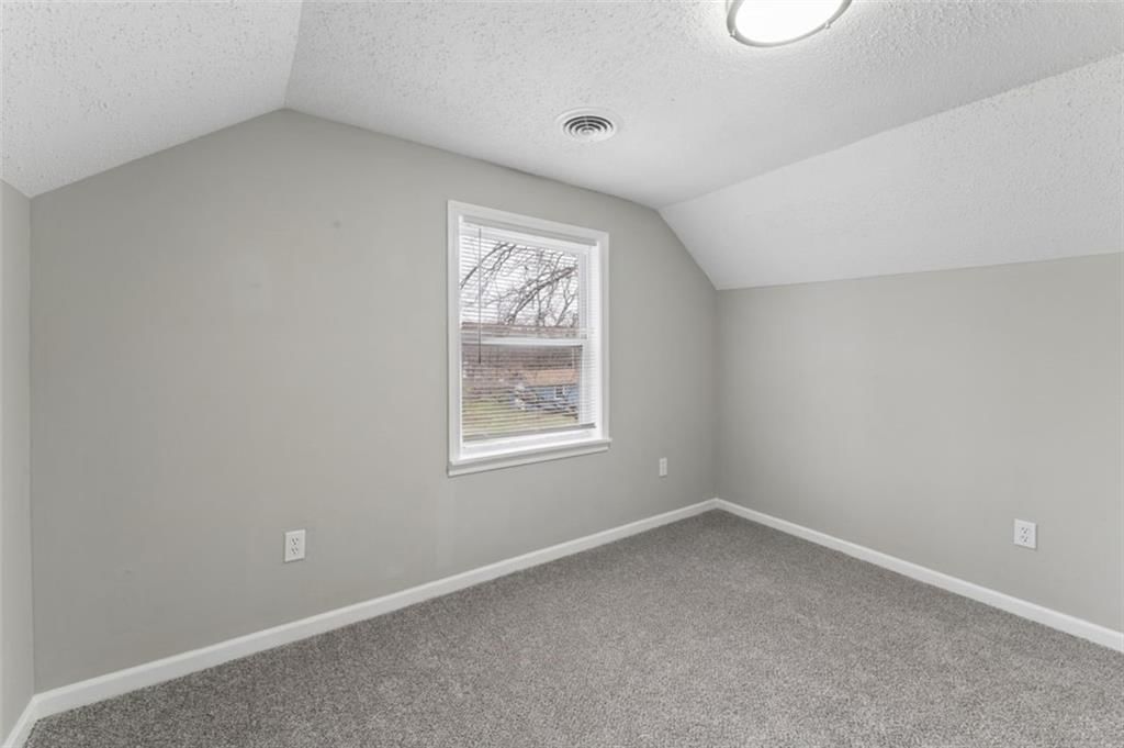 2200 S Hall Road — photo 26
