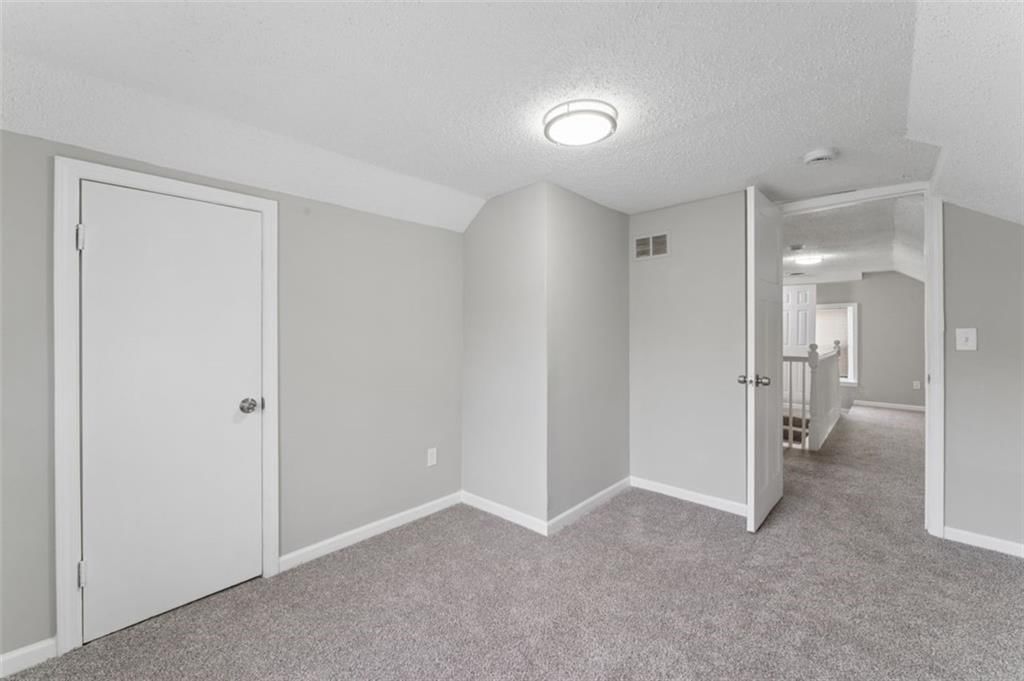 2200 S Hall Road — photo 31