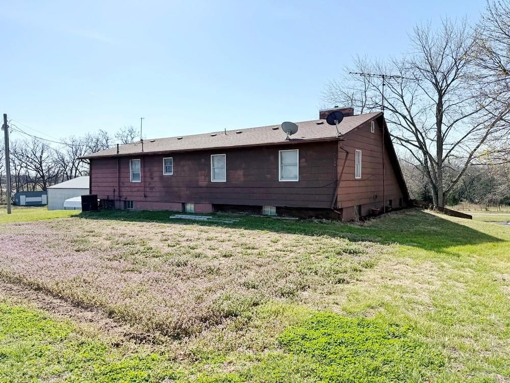 3705 E 150 Road — photo 35