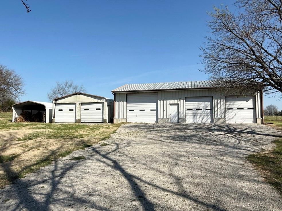 3705 E 150 Road — photo 41