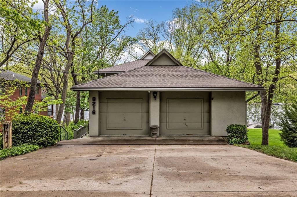 8216 NW Forest Drive — photo 25