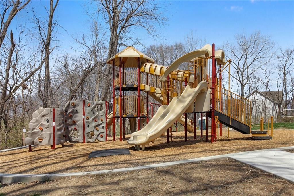 8216 NW Forest Drive — photo 39