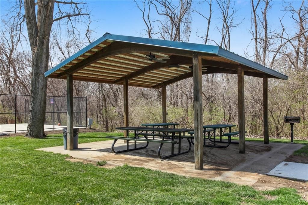 8216 NW Forest Drive — photo 40