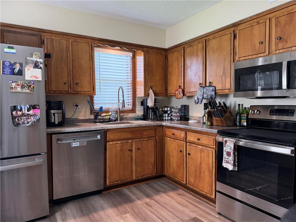 2401 & 2403 SW 6th Street — photo 6