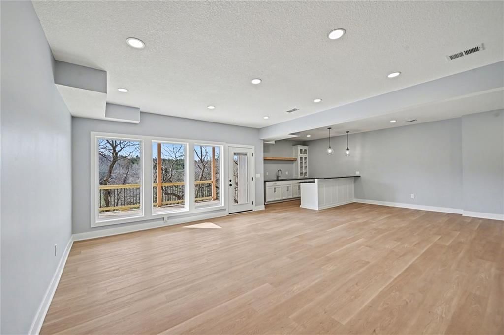 5021 Bradshaw Street — photo 9