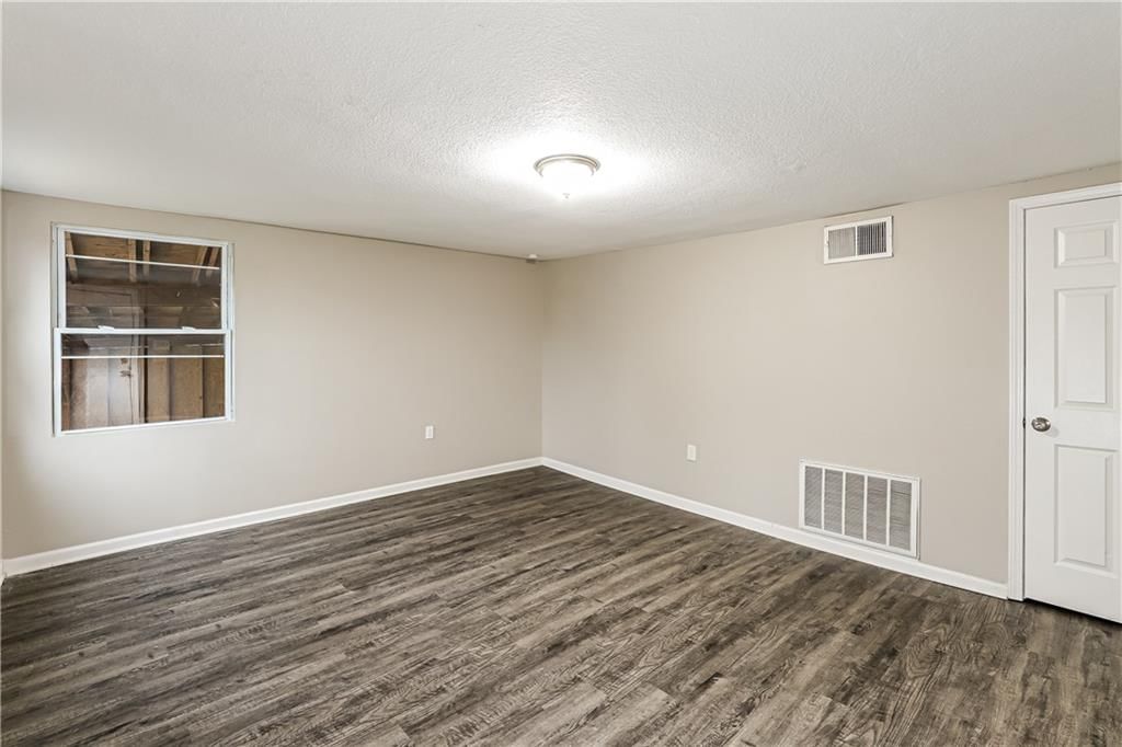 7933 N Jefferson Street — photo 2