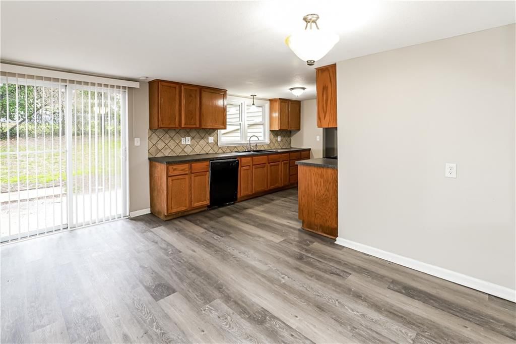 7933 N Jefferson Street — photo 5