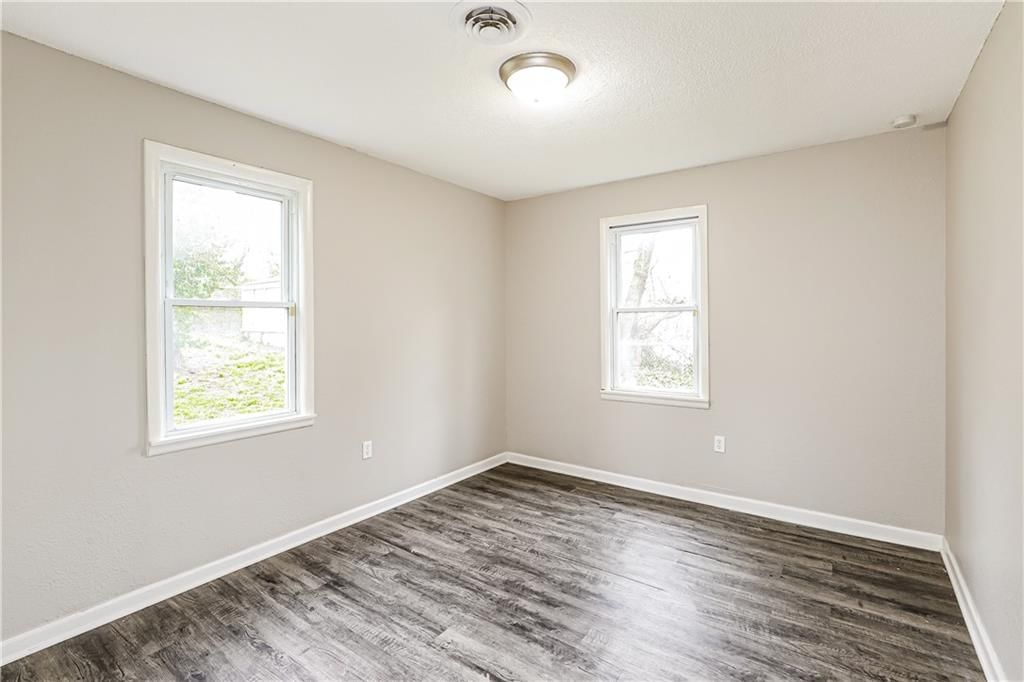 7933 N Jefferson Street — photo 13