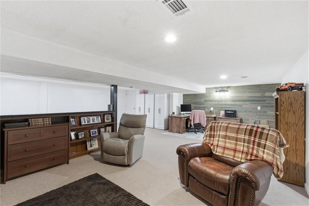 601 James Street — photo 21