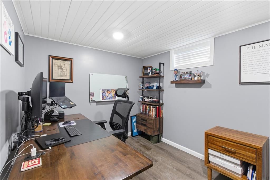 601 James Street — photo 23