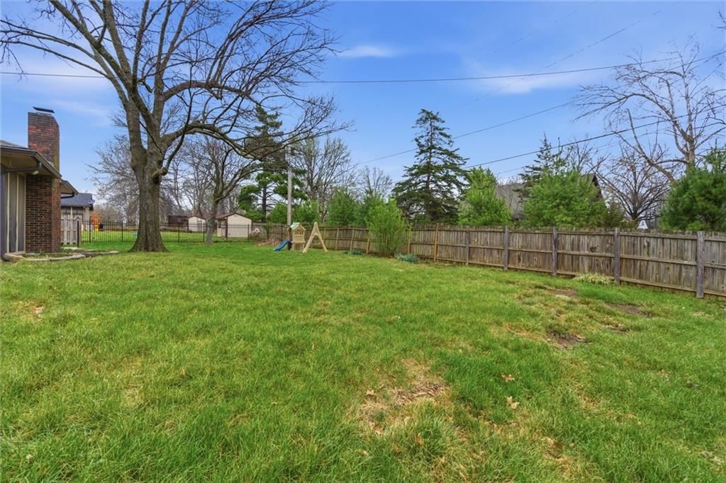 601 James Street — photo 28