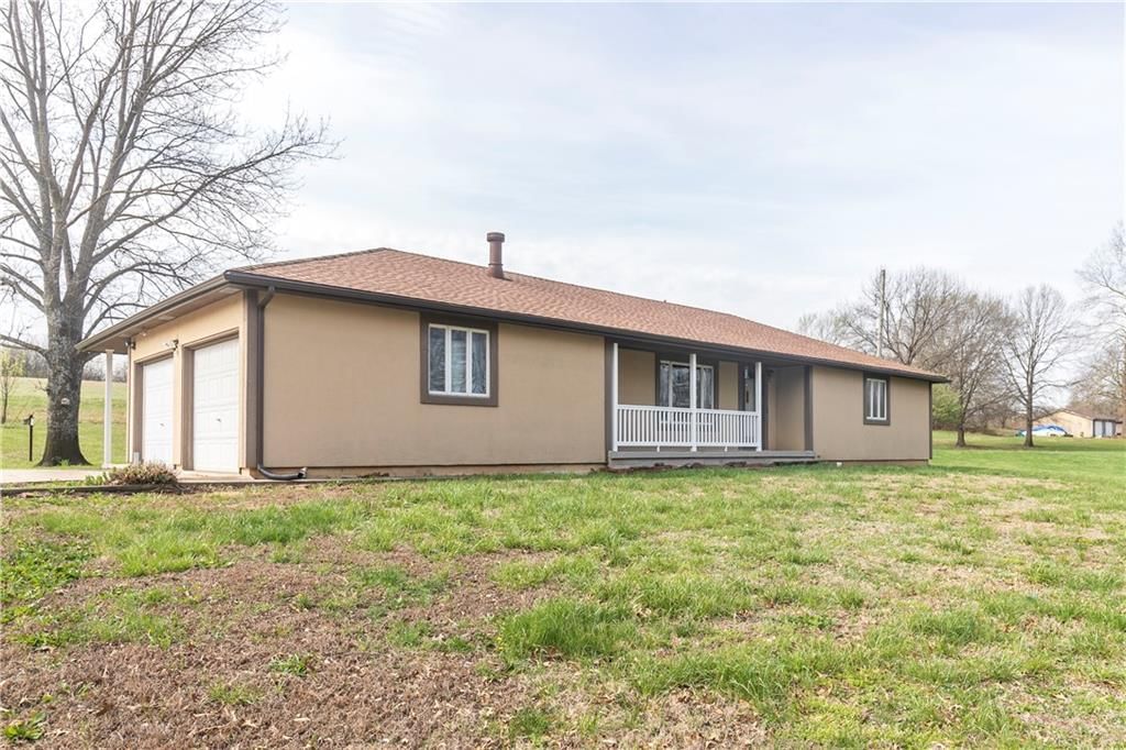 24069 Chieftain Road — photo 4