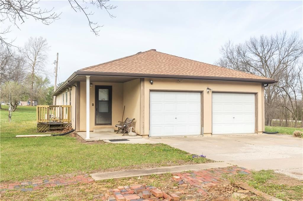 24069 Chieftain Road — photo 10