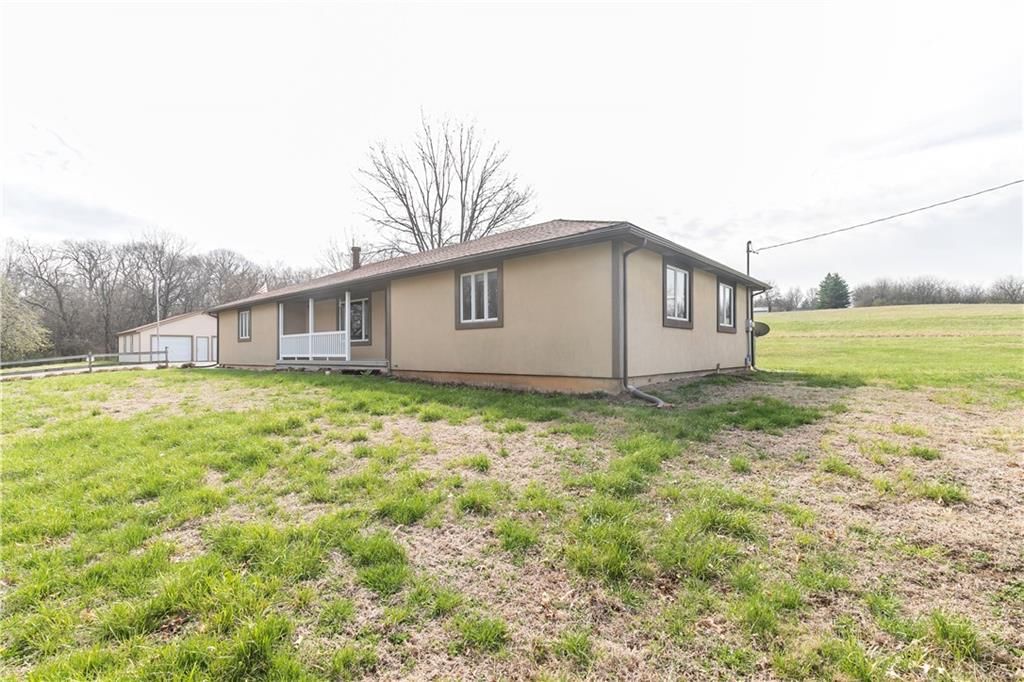 24069 Chieftain Road — photo 11
