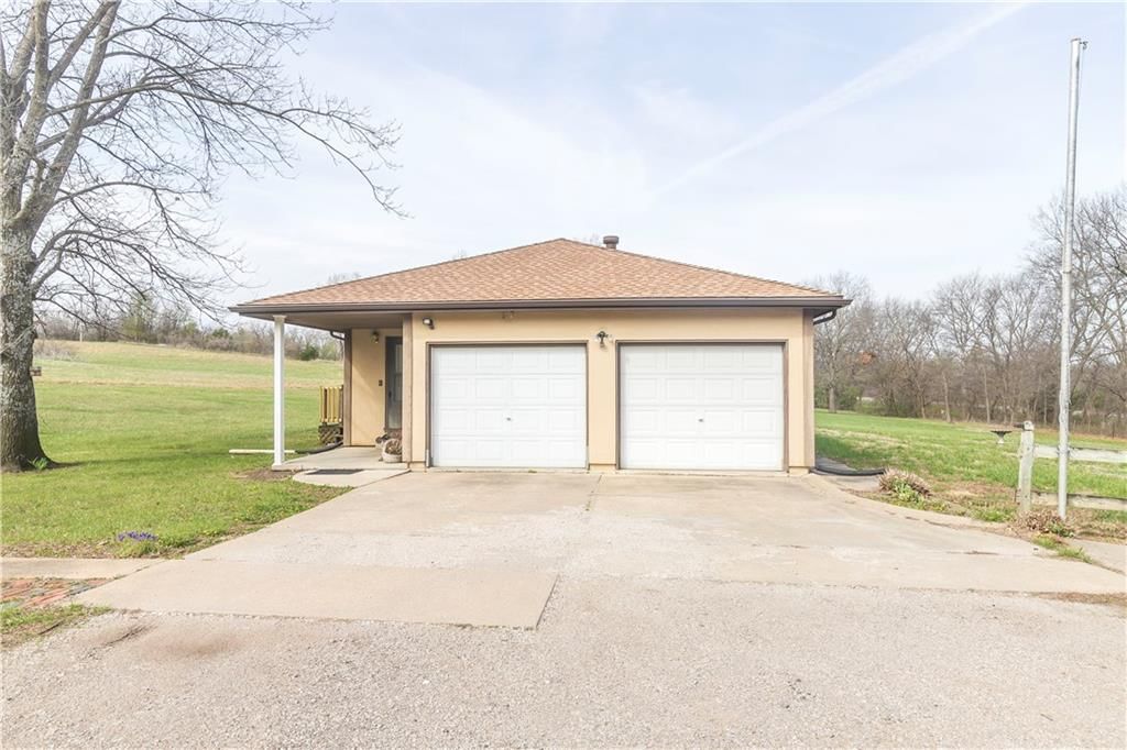 24069 Chieftain Road — photo 12