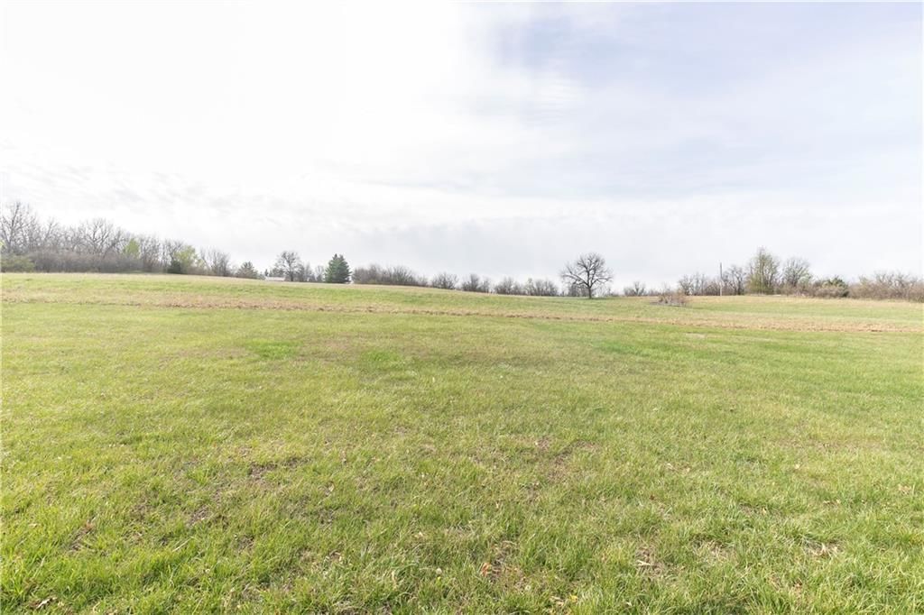24069 Chieftain Road — photo 17