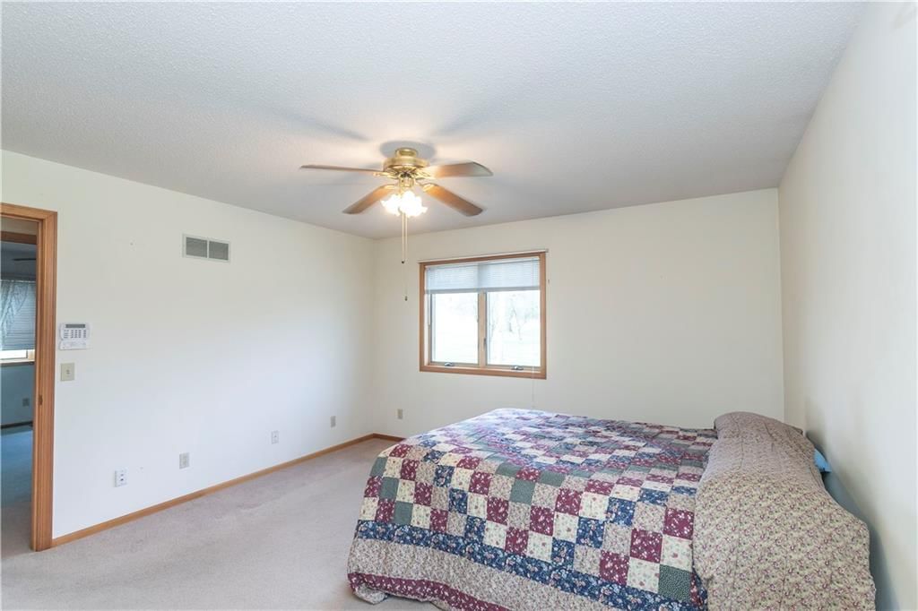 24069 Chieftain Road — photo 32