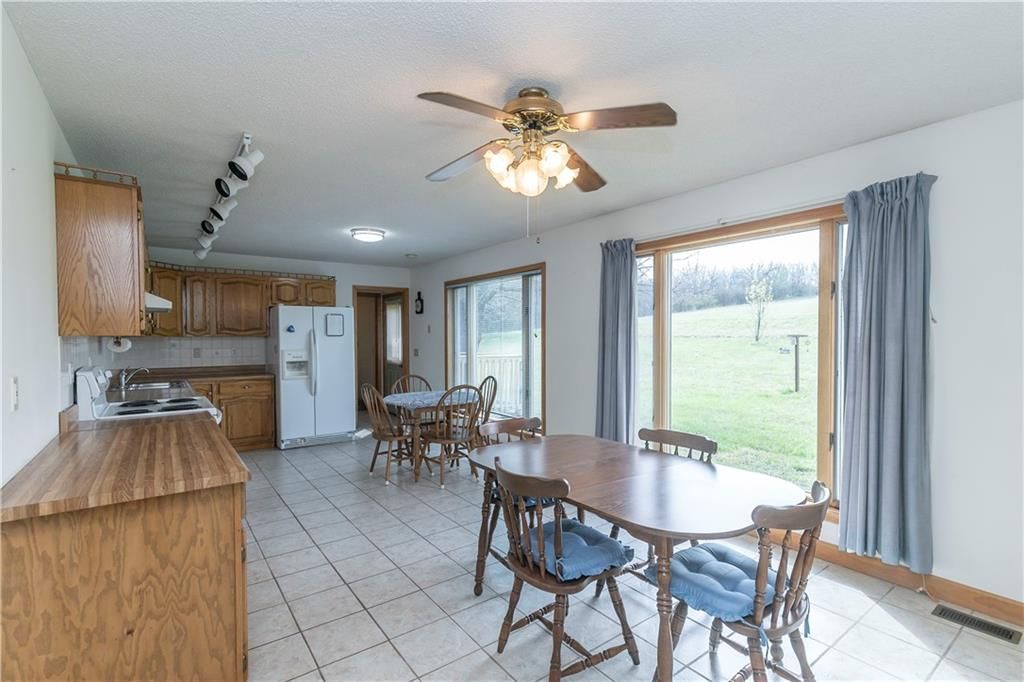 24069 Chieftain Road — photo 47