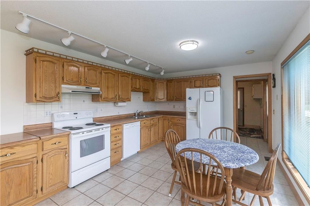 24069 Chieftain Road — photo 48