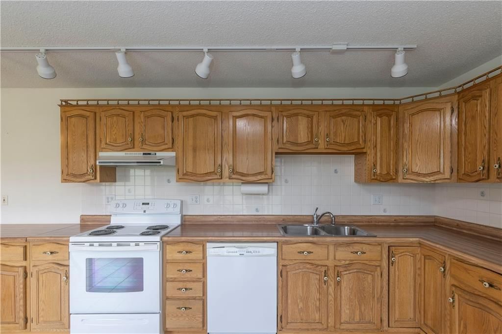 24069 Chieftain Road — photo 51