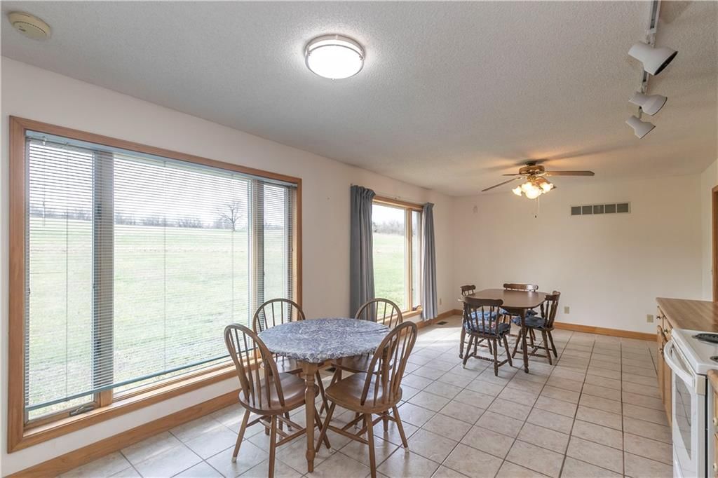 24069 Chieftain Road — photo 52