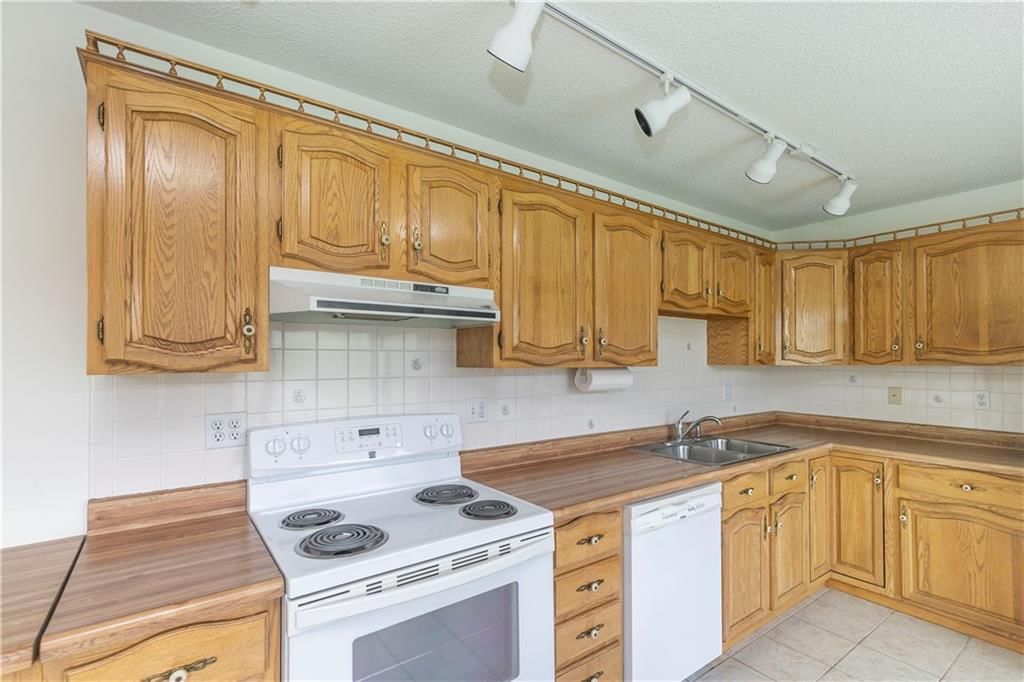 24069 Chieftain Road — photo 56