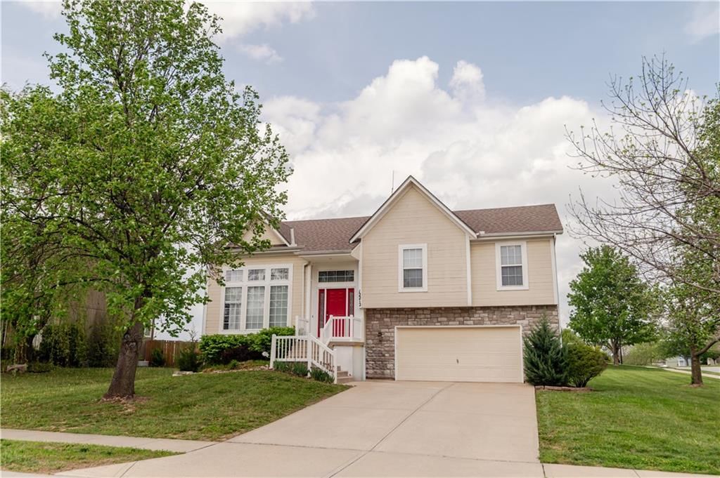 12212 Clubhouse Drive, Kansas City, KS