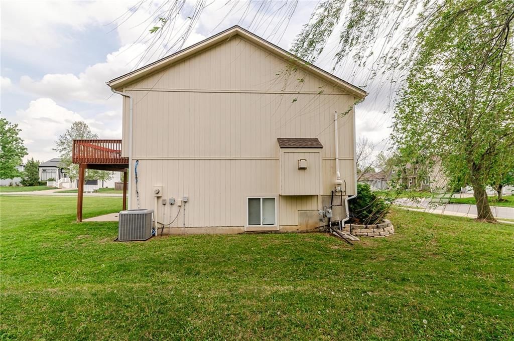 12212 Clubhouse Drive — photo 4
