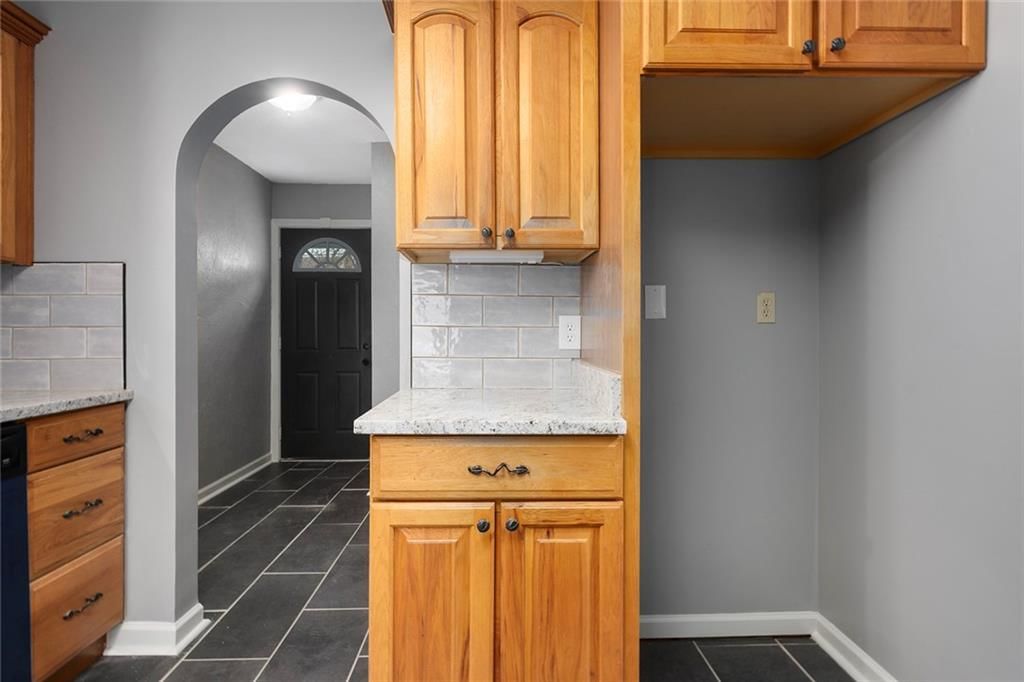 7339 Holmes Road — photo 12