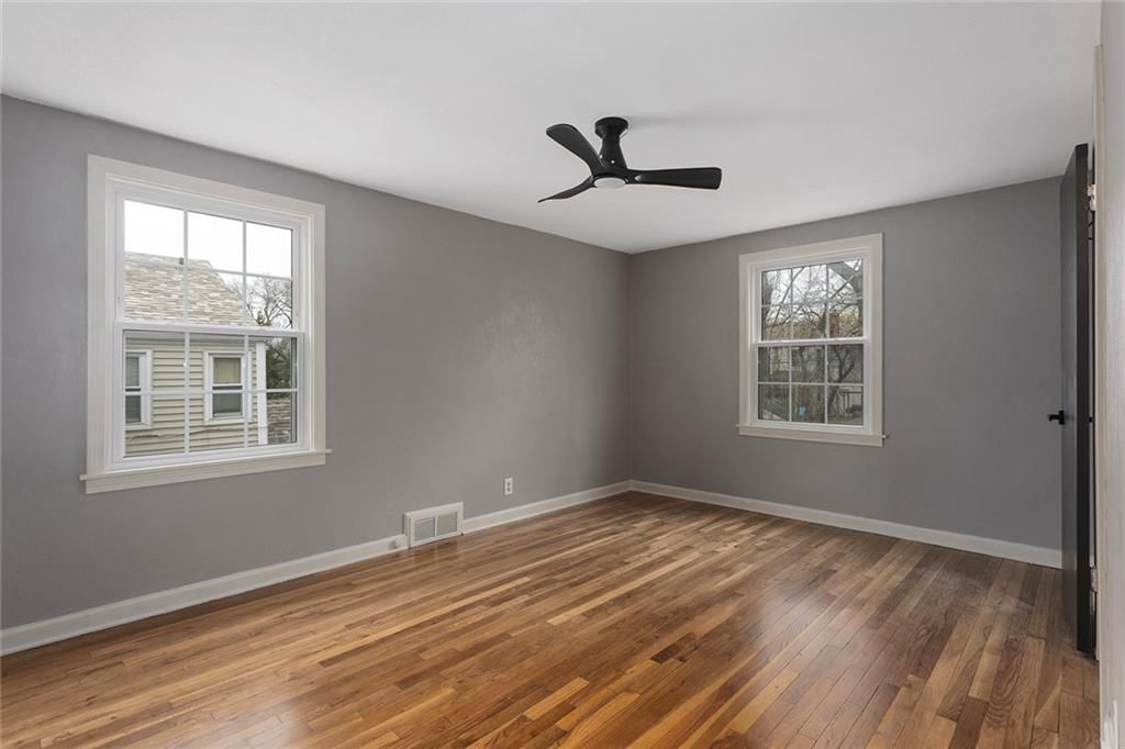 7339 Holmes Road — photo 20