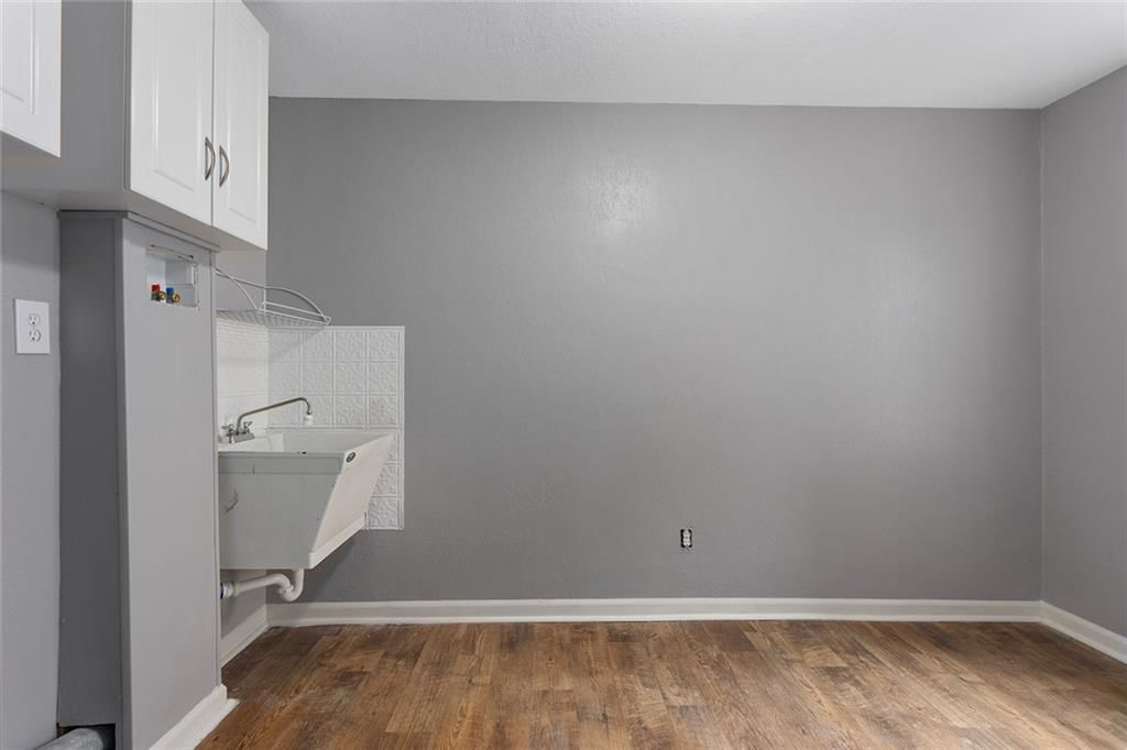 7339 Holmes Road — photo 29