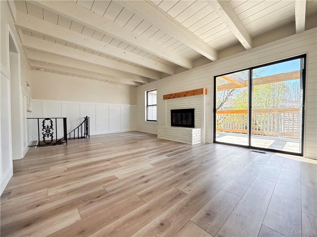160 NE Bayview Drive — photo 4