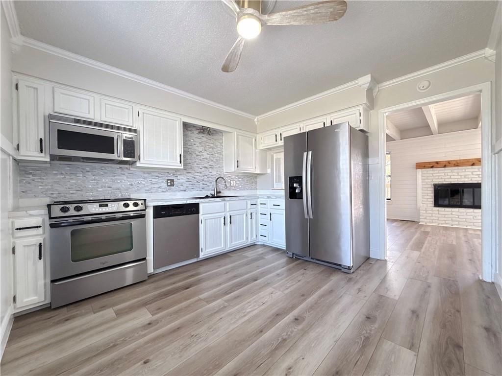 160 NE Bayview Drive — photo 8