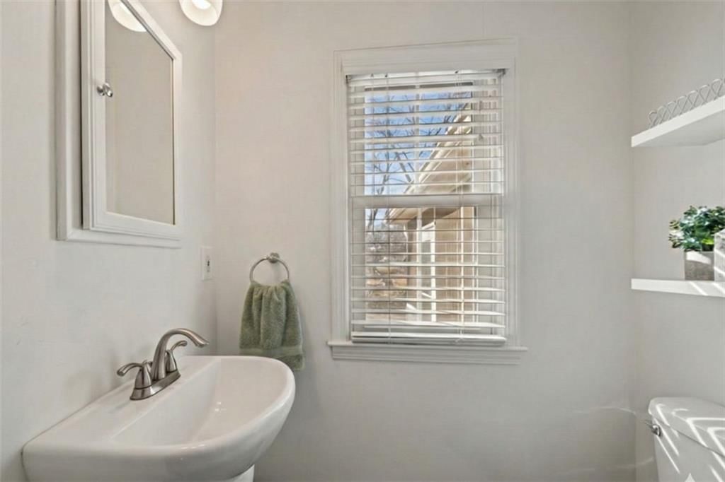 9544 Roe Avenue — photo 12