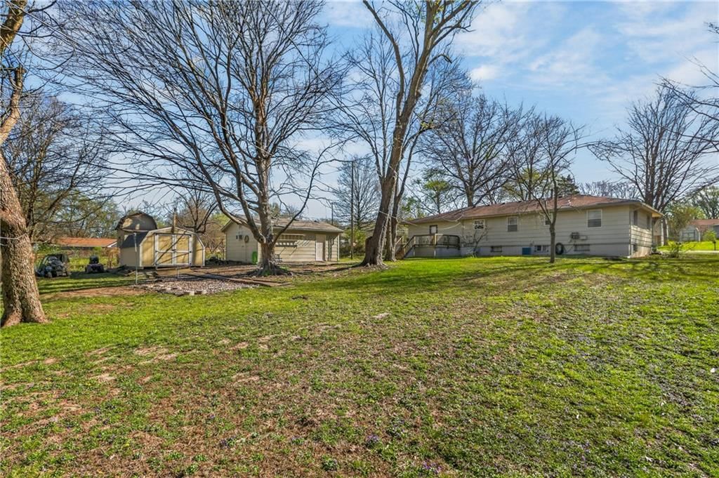 11030 N Charlotte Street — photo 10
