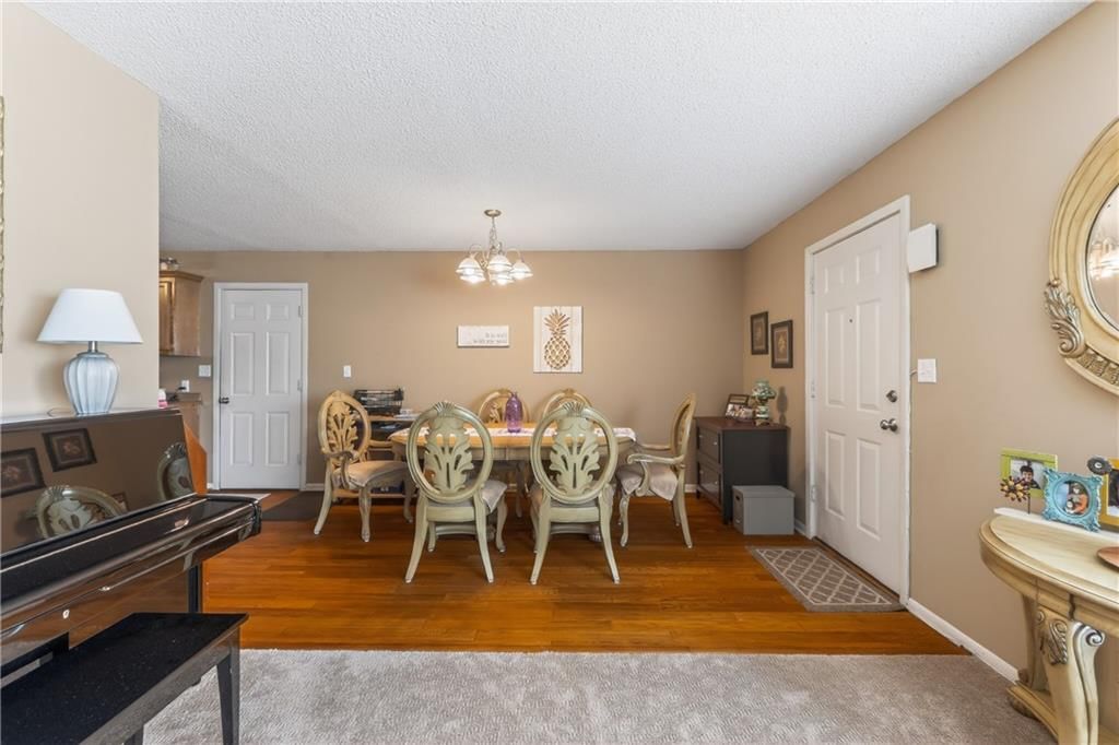 11030 N Charlotte Street — photo 15
