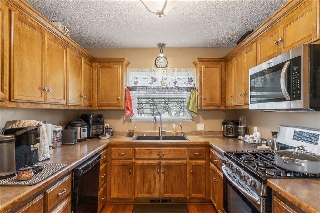 11030 N Charlotte Street — photo 18