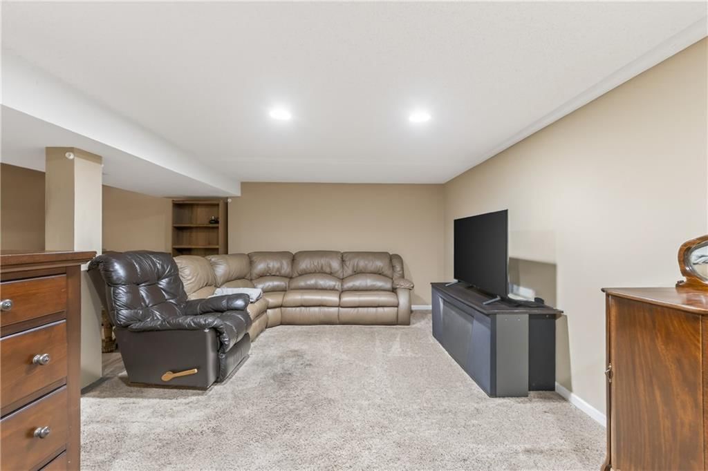 11030 N Charlotte Street — photo 27