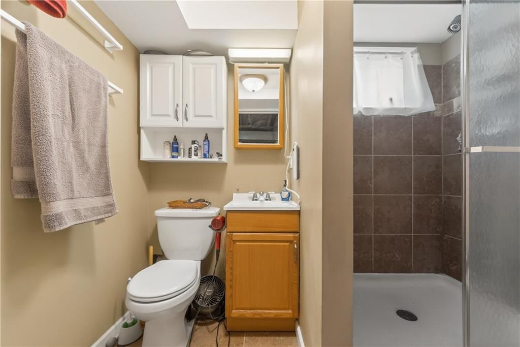 11030 N Charlotte Street — photo 35