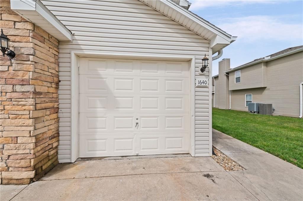 1640 SW Madison Street — photo 28