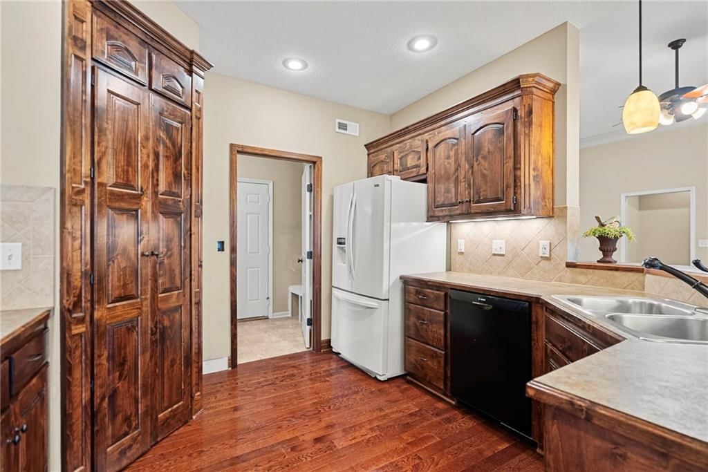 10974 S Barker Road — photo 18