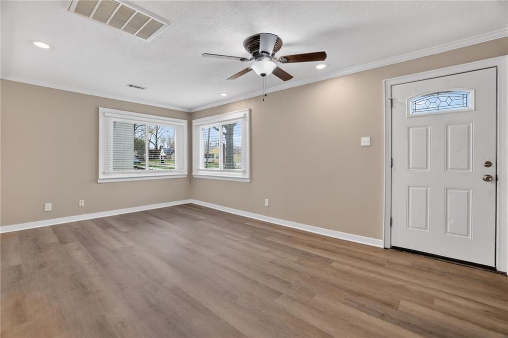 6315 S Benton Avenue — photo 5