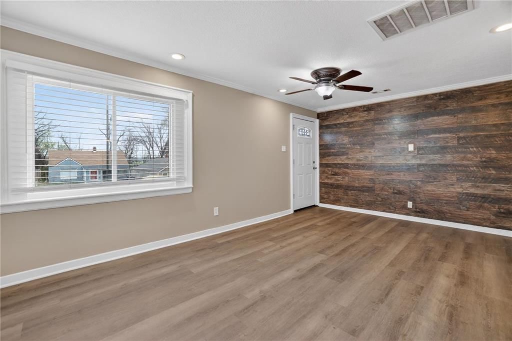 6315 S Benton Avenue — photo 8