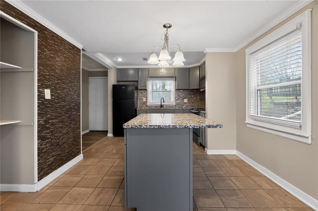 6315 S Benton Avenue — photo 13