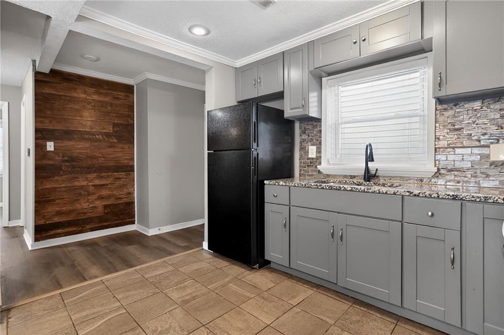 6315 S Benton Avenue — photo 17