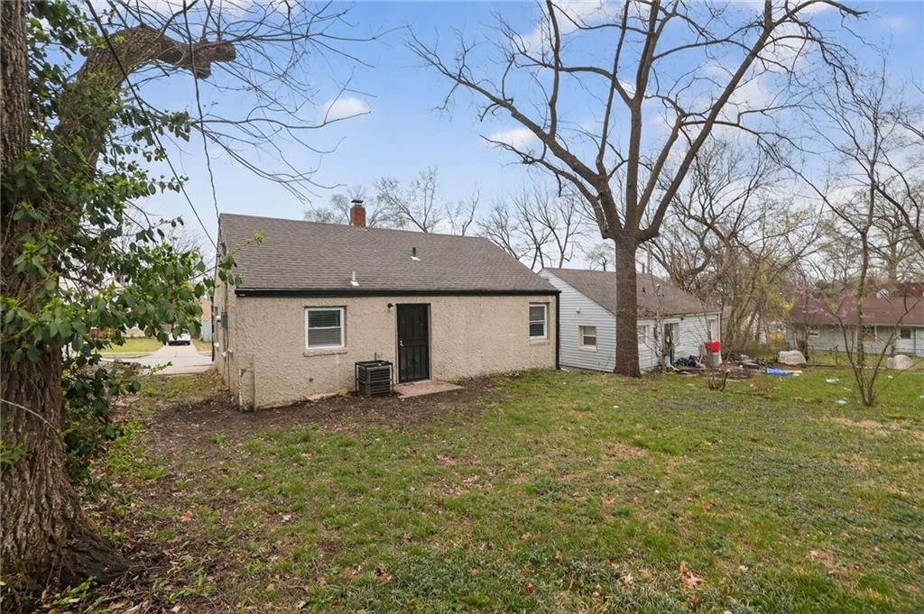 6315 S Benton Avenue — photo 26