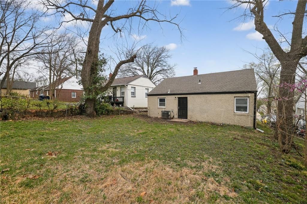 6315 S Benton Avenue — photo 27