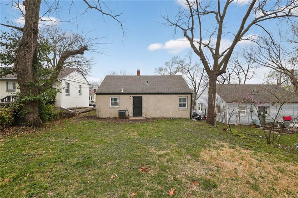 6315 S Benton Avenue — photo 28