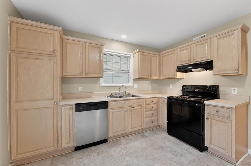 527 Oakland Avenue — photo 10