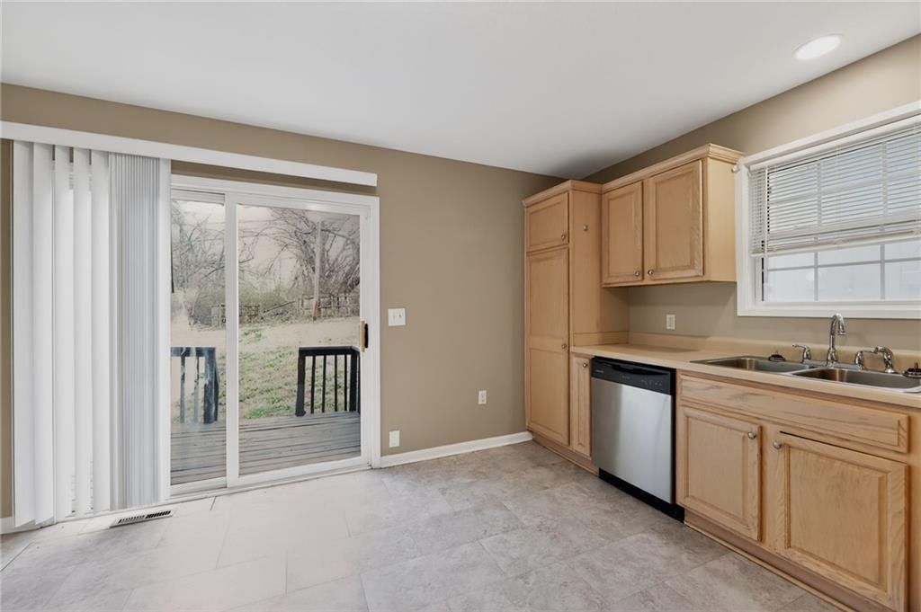 527 Oakland Avenue — photo 11